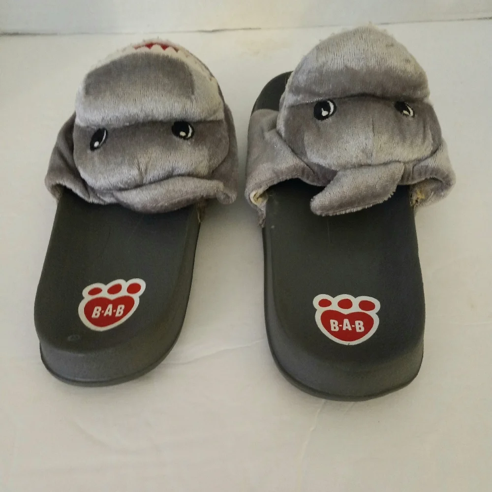 Build A Bear shark slippers kids size 13-1 little kids